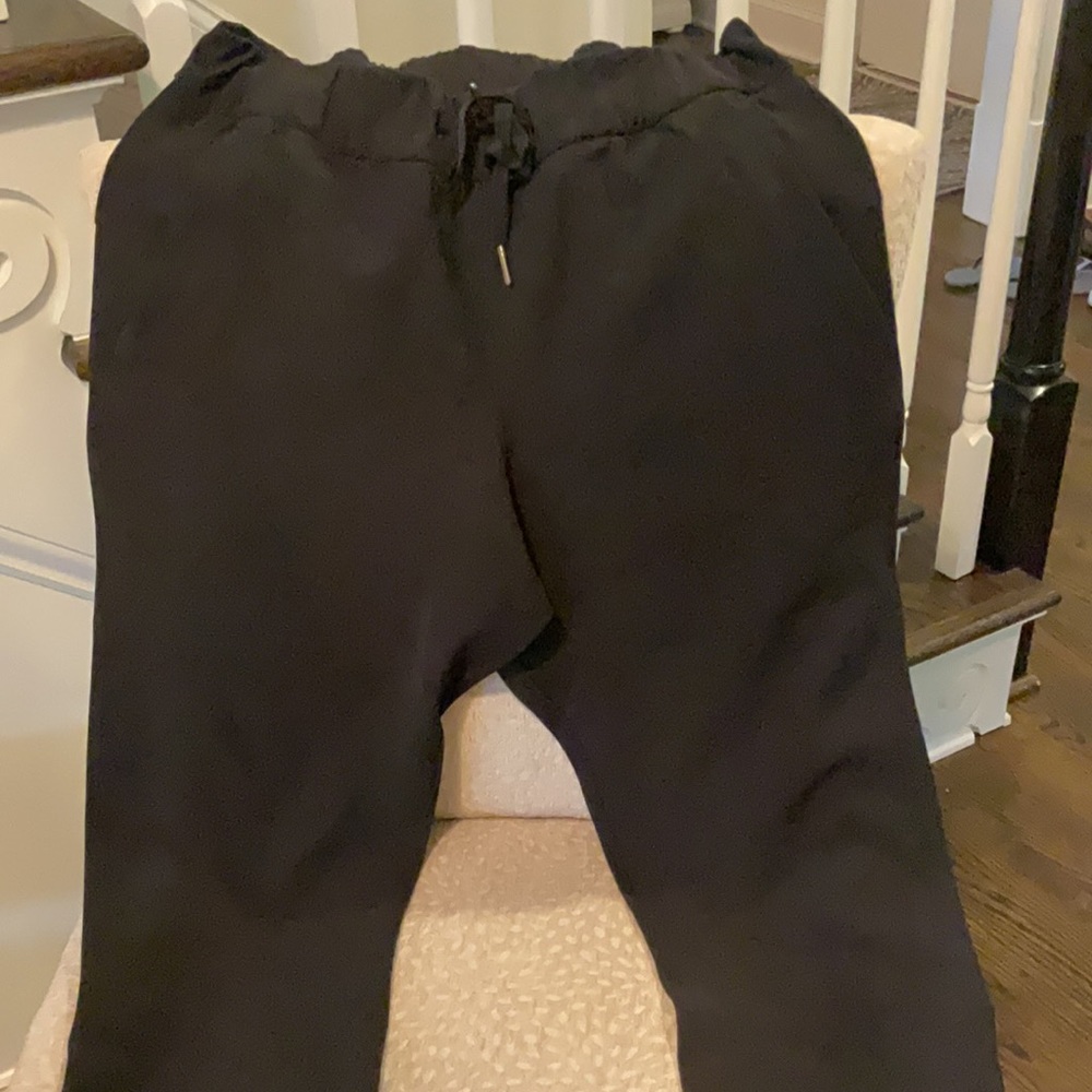Lululemon Dance Studio Mid-rise Crop size 6